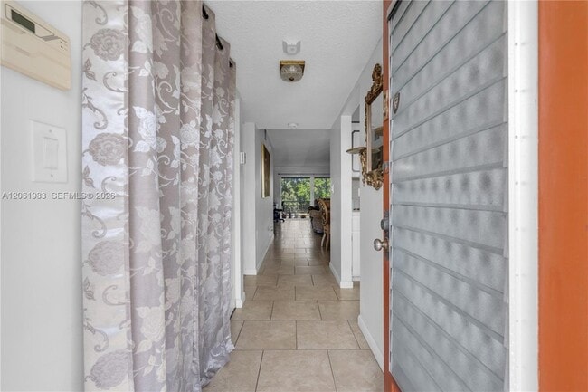 Photo - 3551 Inverrary Dr Unidad 208