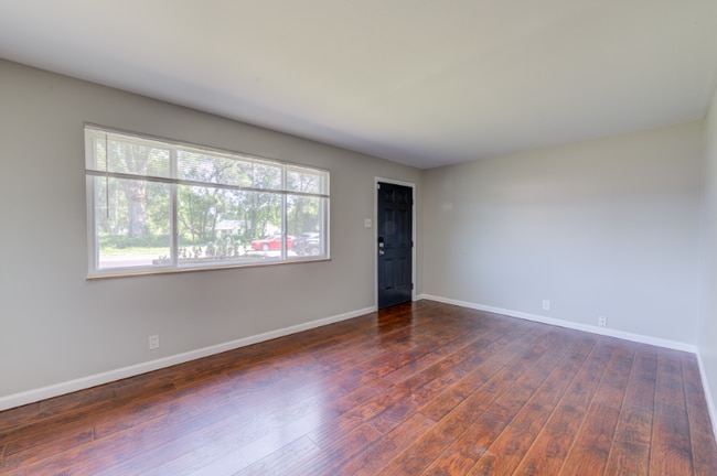 Photo - 10768 Tropic Dr