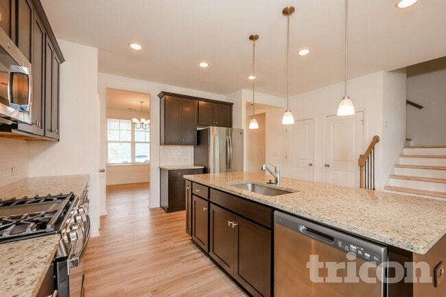 Photo - 213 Everett Sq