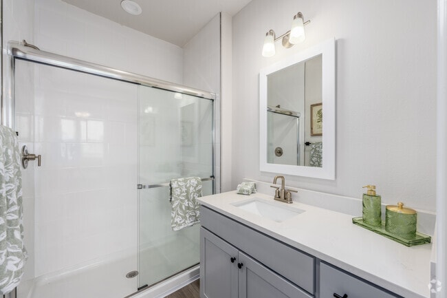 B4 2BR, 2.5BA - 1,156SF - Bathroom 2
