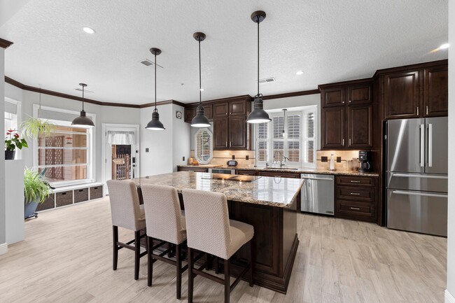 Photo - 179 W Amberglow Cir