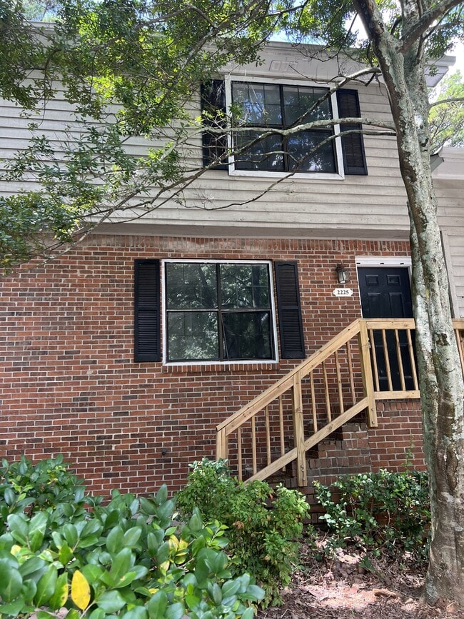 Photo - 2225 Highpoint Rd Townhome
