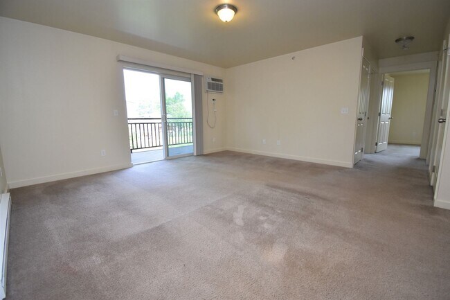 Photo - 2nd Floor 2 Bed 1 Bath in a Great Central Location! Nice Large Deck Close to Everything Unit 19