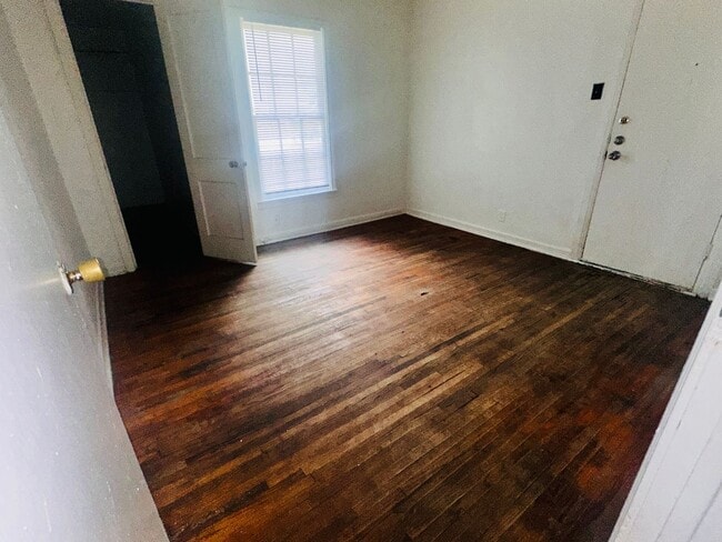 Photo - Charming 3 Bedroom Home