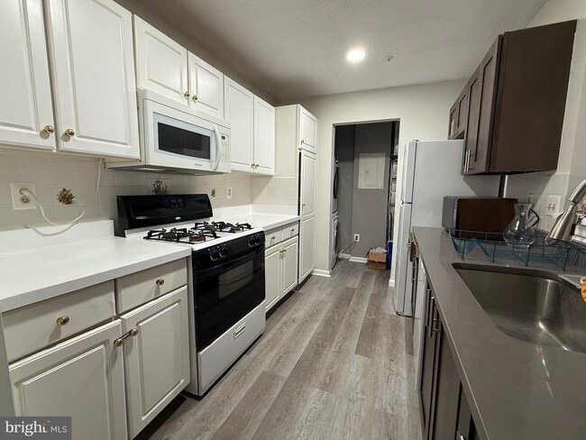 Photo - 10019 Vanderbilt Cir