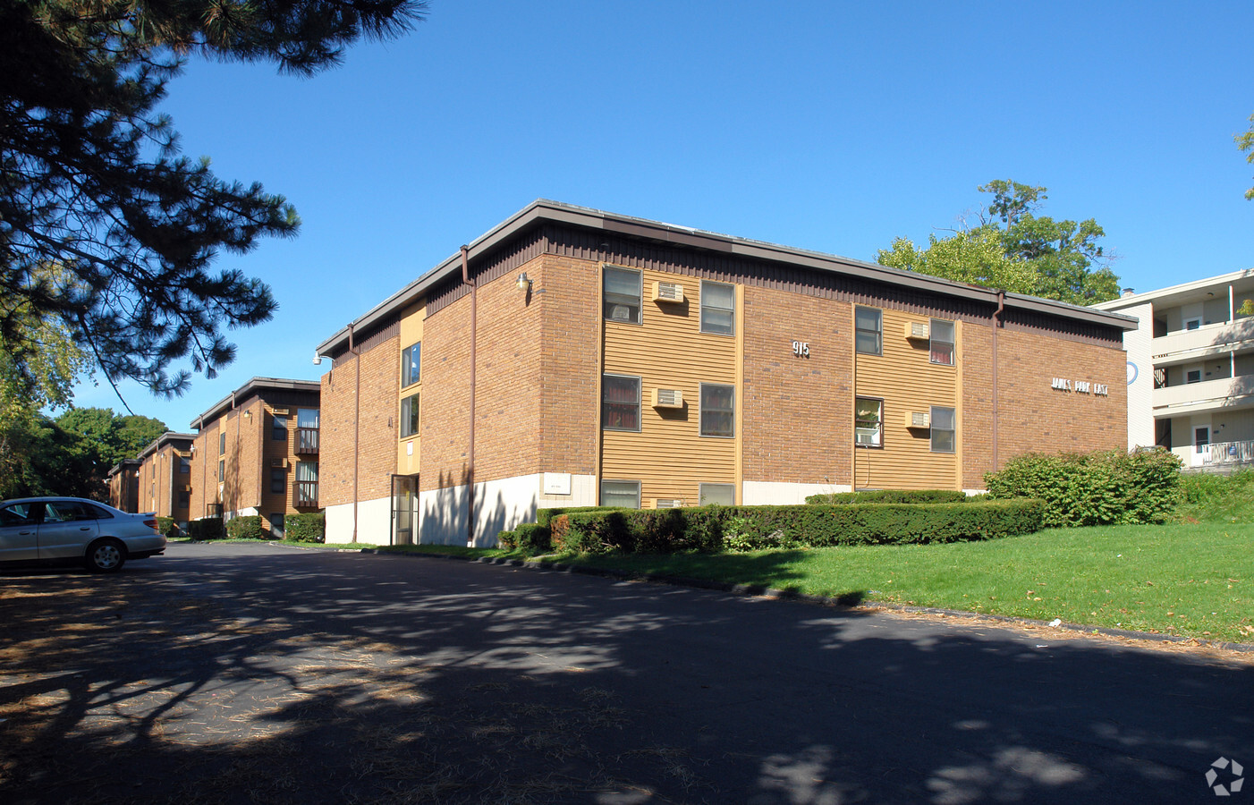 James Park East - James Park East Apartments