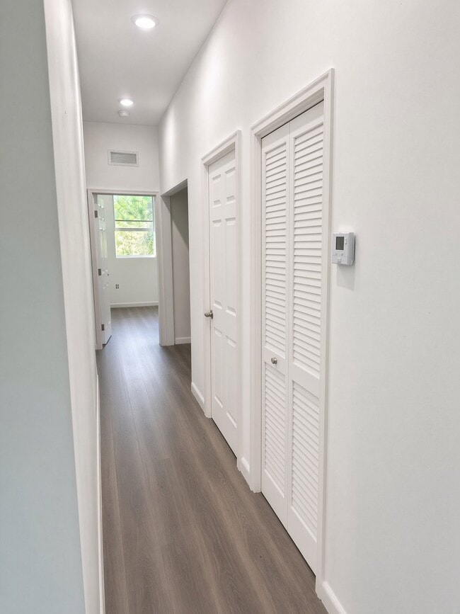 2395 NW 68th St Unit A