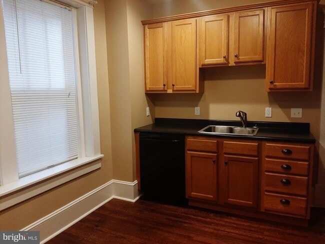 Photo - 443 N Loudoun St Unit 2