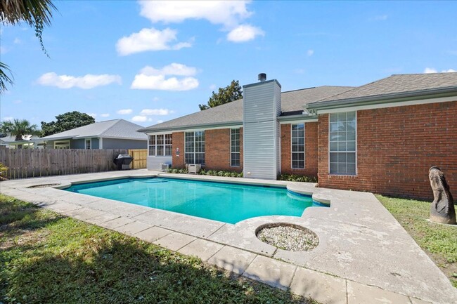 West Destin Pool Home Available Now!! - West Destin Pool Home Available Now!!