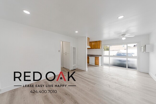 Photo - 7350 Hazeltine Ave Unit 11