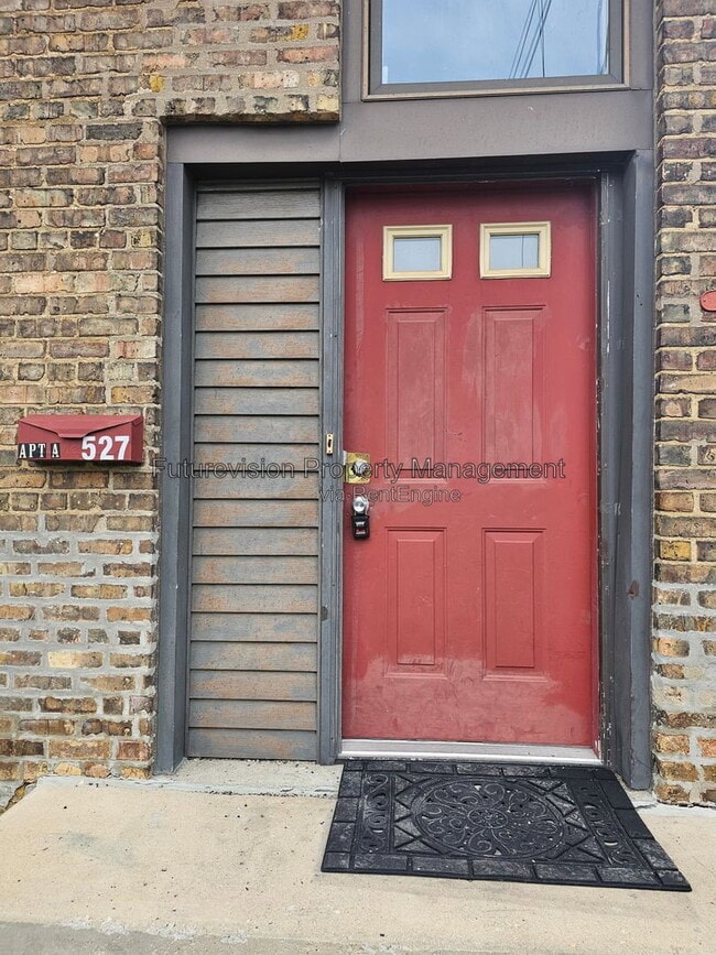 527 N Chicago St Unidad 1st Floor