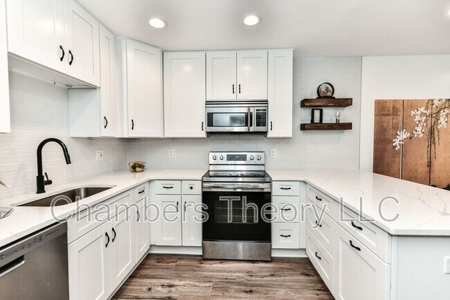 Photo - 1110 N Randolph St