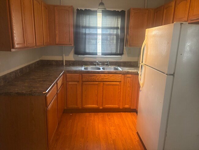 Building Photo - 20 Green St Unit 1st floor