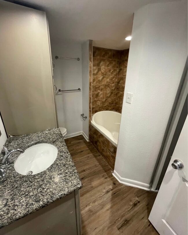 Photo - 1620 Ewing Ave Unit 1620 Ewing Ave