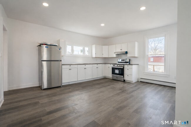 Photo - 17 Sherman Ave Unidad 3rd