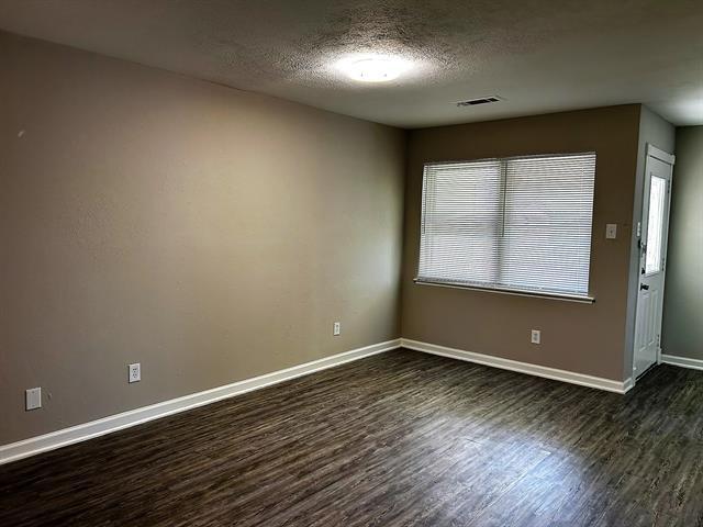 Photo - 4301 Live Oak Dr