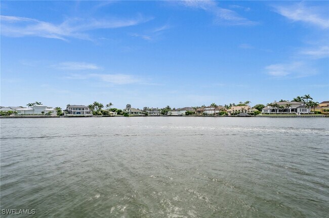 Photo - 3400 Gulf Shore Blvd N Unidad K2