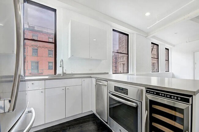 Photo - 63 Spring St Unit 5