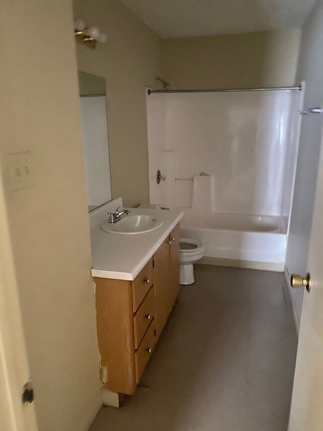 Photo - Monthly Paid Rent Unit 13
