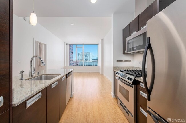 Photo - 300 Berry St