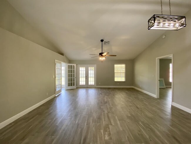 Photo - 1018 Spring Landing Dr