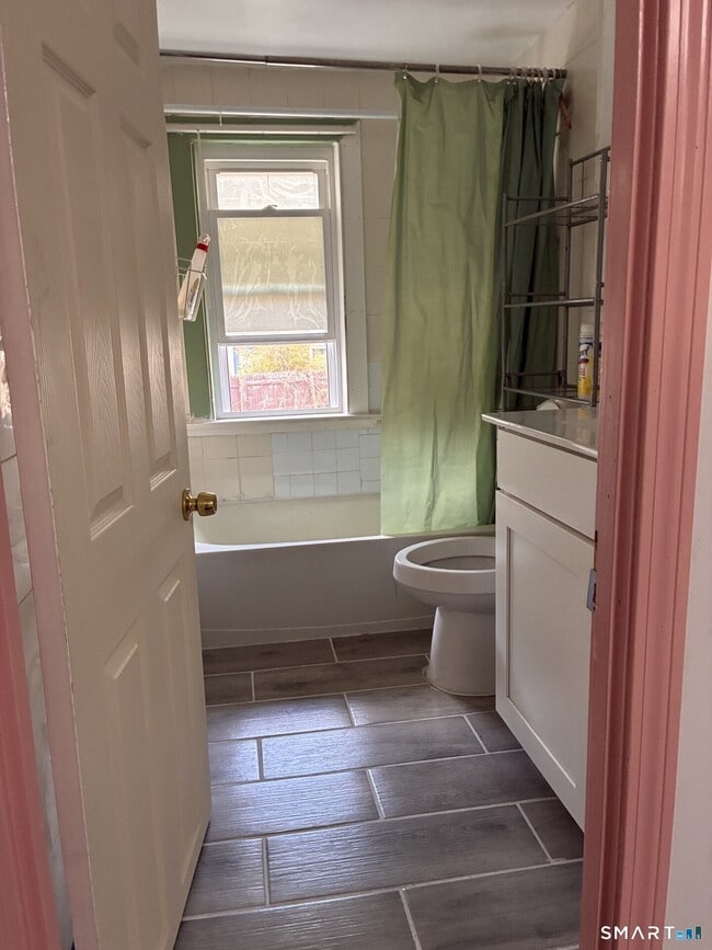 Photo - 440 Main St Unit B