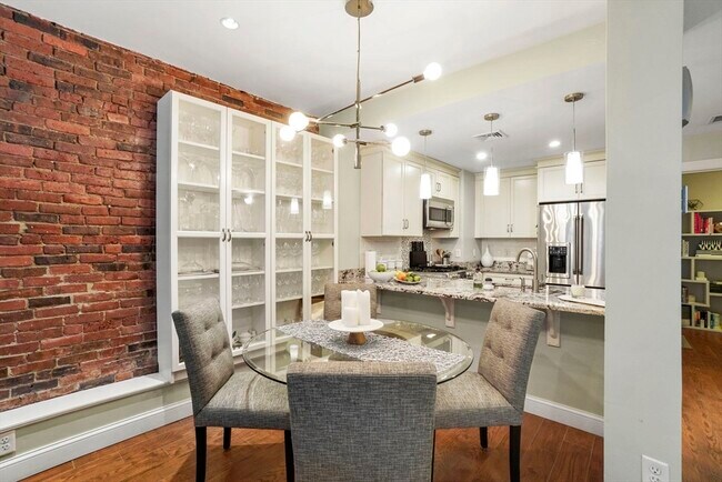 Photo - 16 Follen St Unit 1