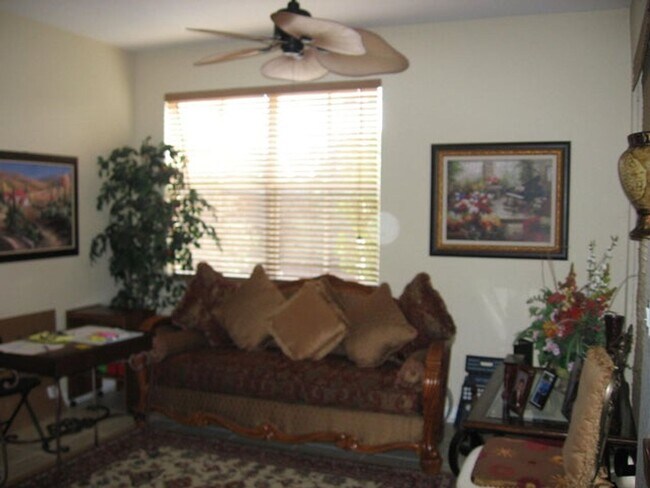 Photo - 1118 Shoma Dr