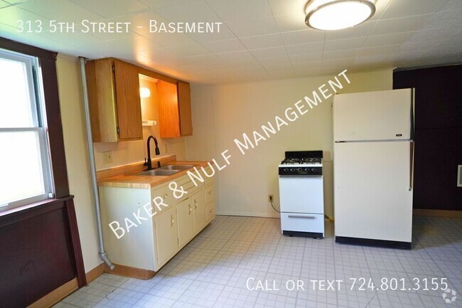 Building Photo - 313 5th St Unit Basement Rental