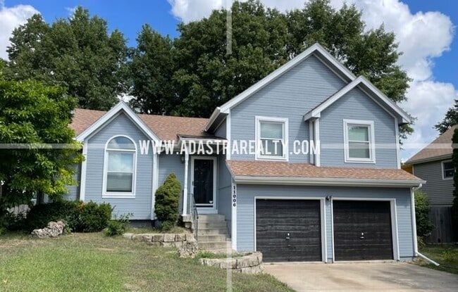 Building Photo - Gorgeous Shawnee Mission NW Home-Available...