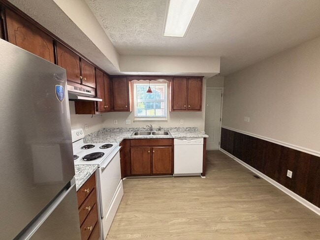 Photo - 406A Hazelwood Dr