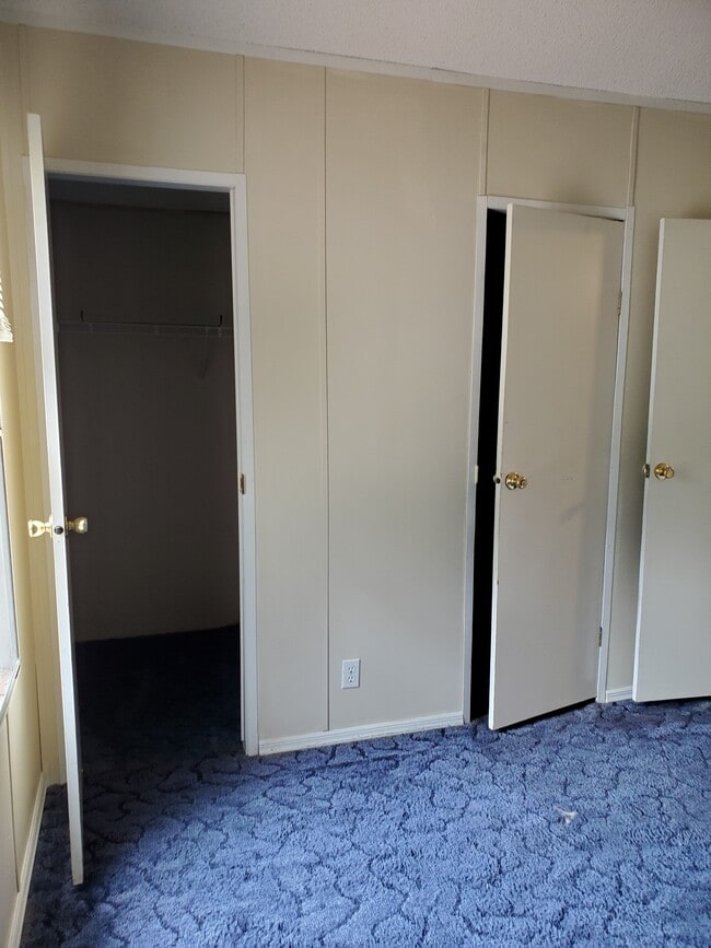 Photo - 146 Courtney Ln