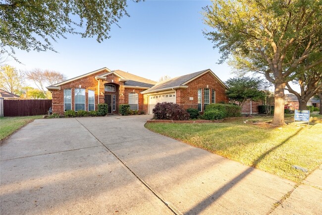 Building Photo - 15722 Wrangler Dr