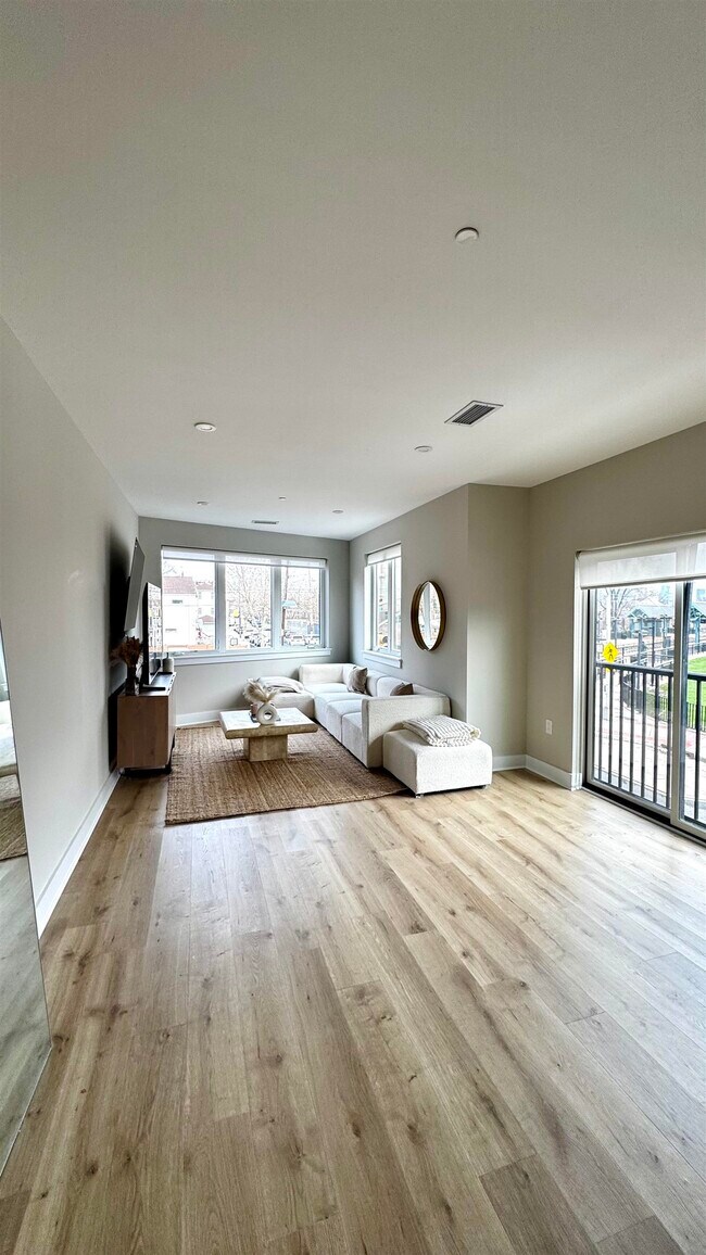 Photo - 203-205 Randolph Ave Unit# 101 Unit # 101