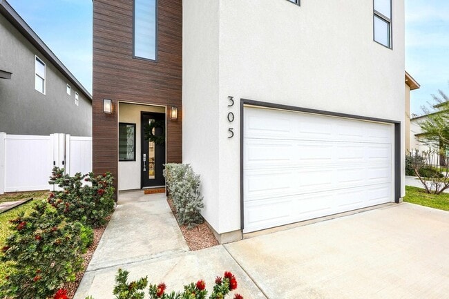 Photo - 305 Deer Path Lp