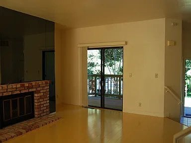 Building Photo - 1912 Magdalena Cir