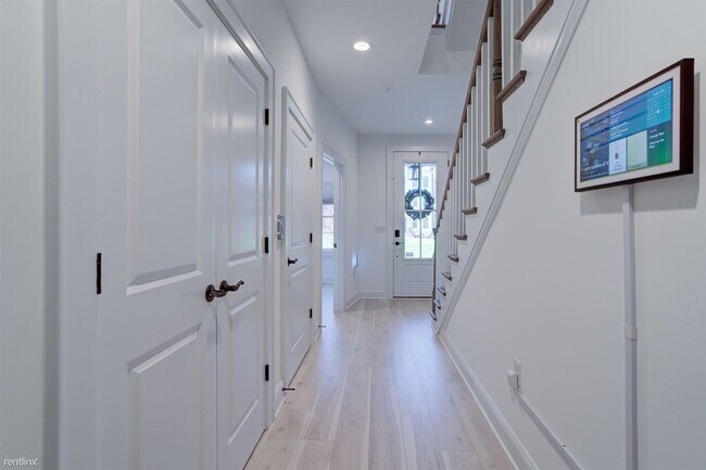Photo - 5 br, 4.5 bath Townhome - 342 Purbrook Ln