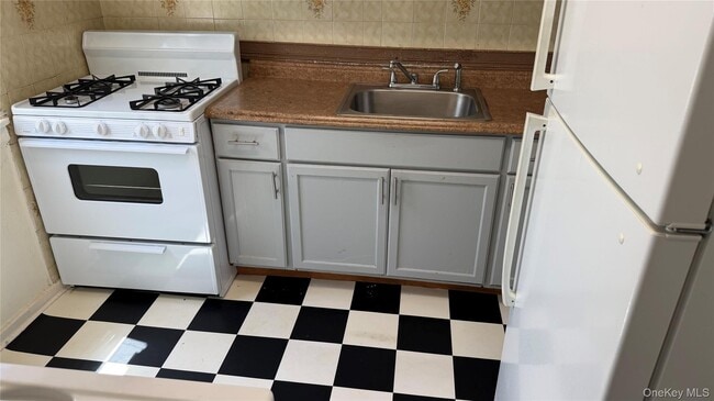 Photo - 74-42 260th St Unit 30G22