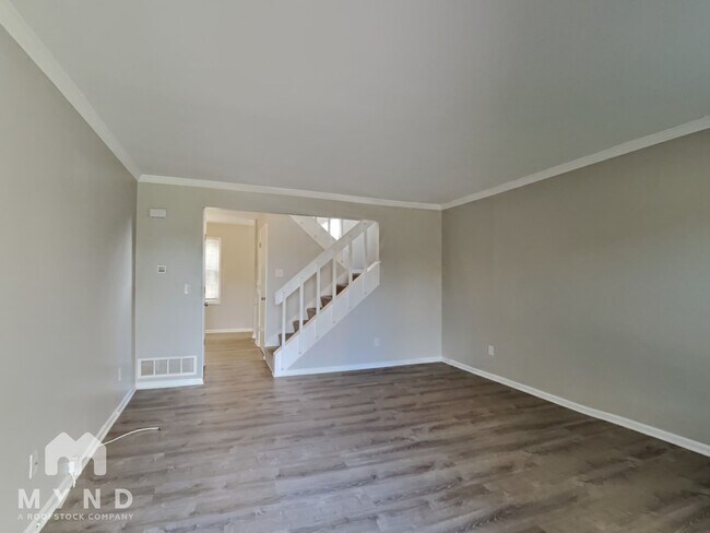 Photo - 6372 Birchview Dr S