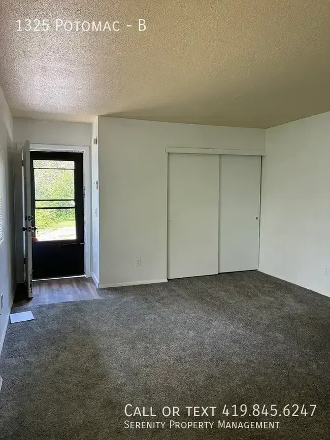 1325 Potomac Dr Unit B