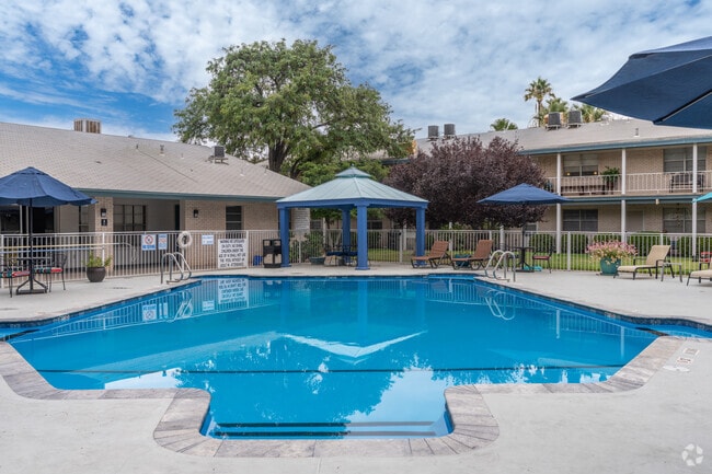 Pool - Edgemere Apartments