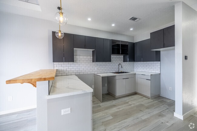 Interior Photo - The Tulsan at Midtown