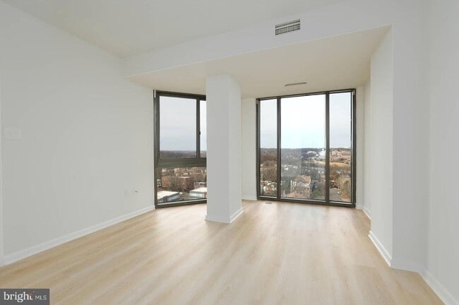 Photo - 1530 Key Blvd Unit 1202