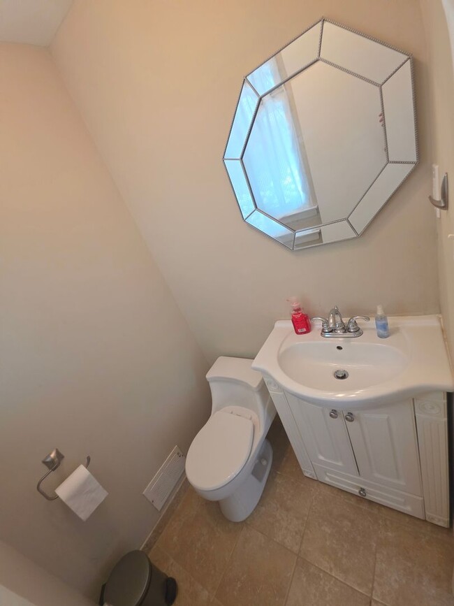 918 Merritt Dr