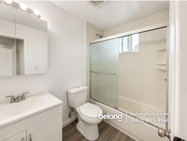 Photo - 26792 Clarkford St