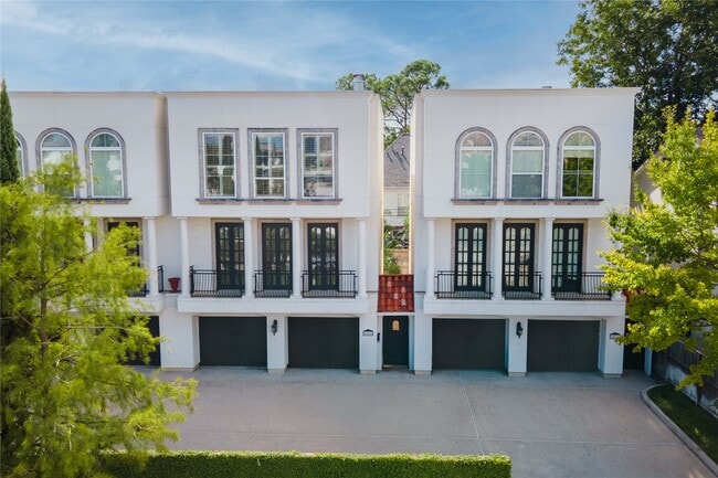 Building Photo - 6018 Kirby Dr
