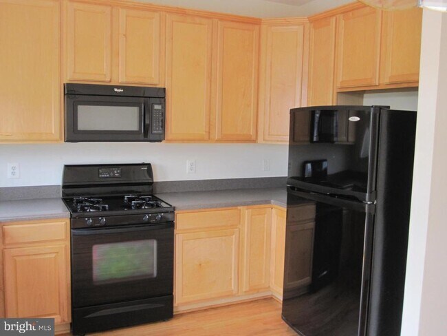 Photo - 8129 Mississippi Rd