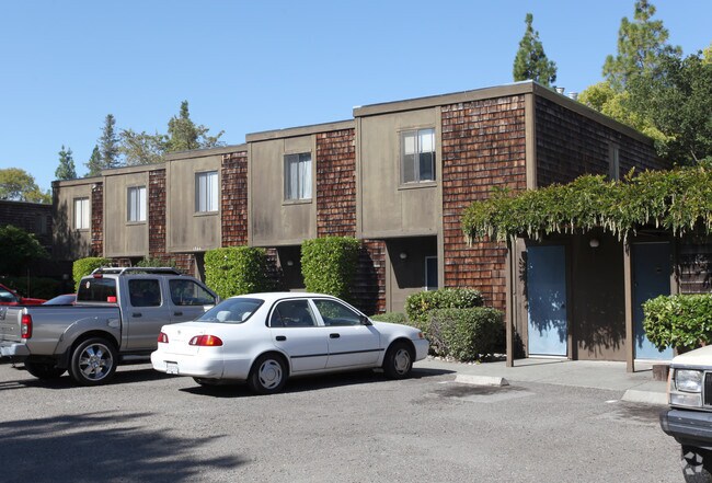 Photo - Oak Apartments