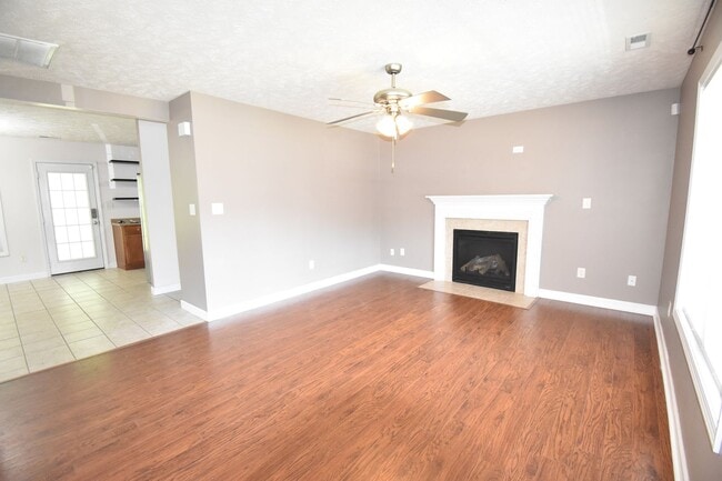 Building Photo - Coming soon: 4 Bedroom and 2.5 Bath Home (Pets Considered)