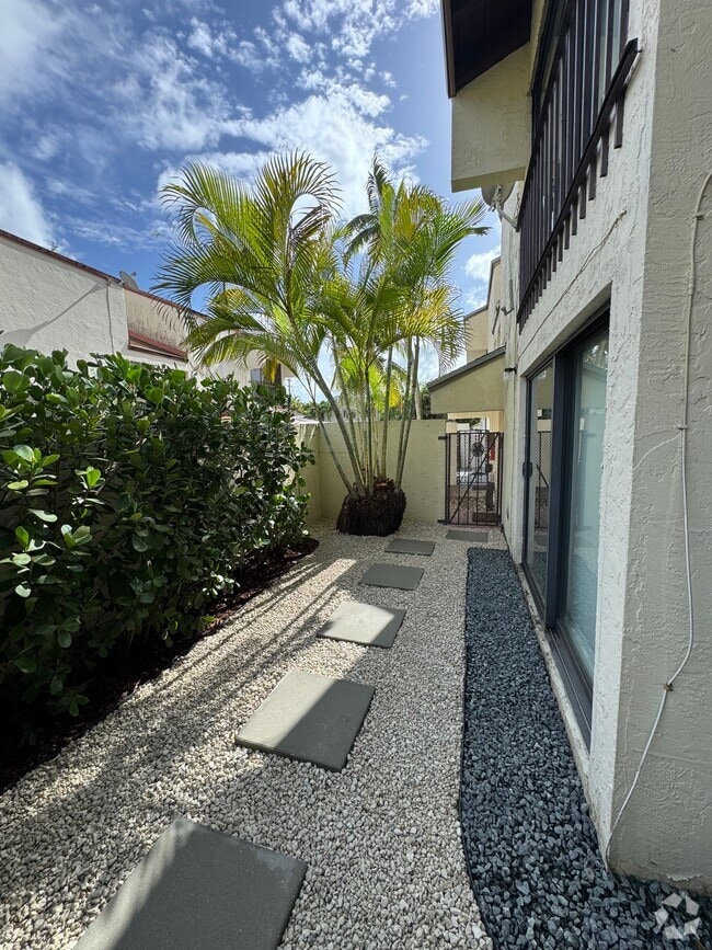 Building Photo - 15811 SW 91st Ct Rental